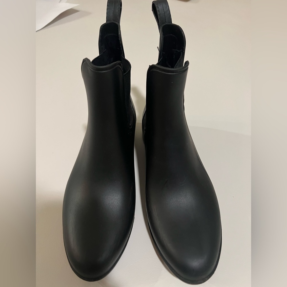 Women’s Chelsea Black Rain Boots